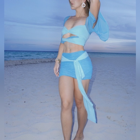 Outcast Emilli Set - Picture 4 of 6